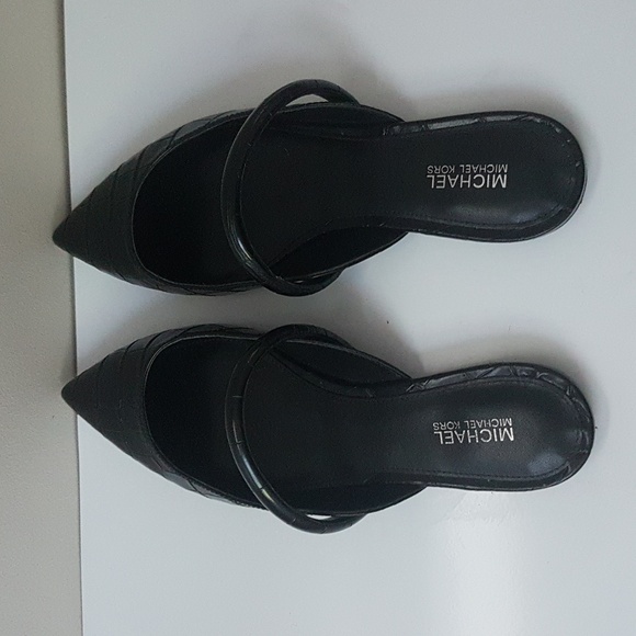 Michael Kors Pointy Toe Flats - Picture 3 of 8